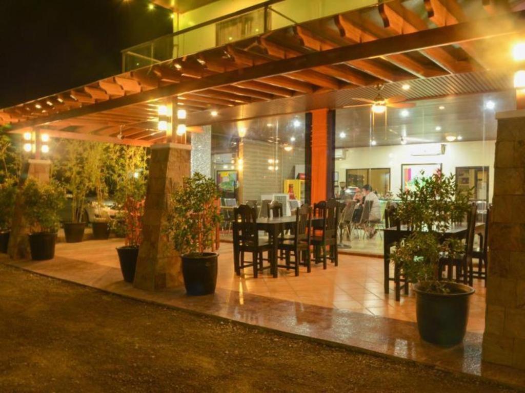 The Premiere Business Hotel Kalibo Eksteriør billede