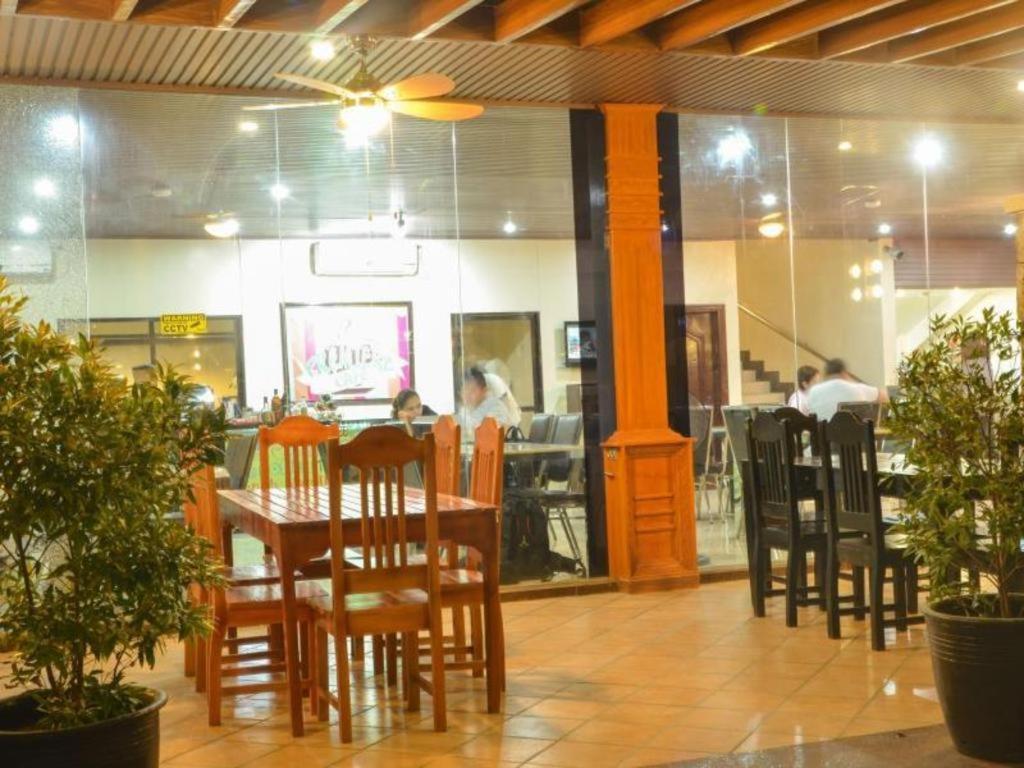 The Premiere Business Hotel Kalibo Eksteriør billede