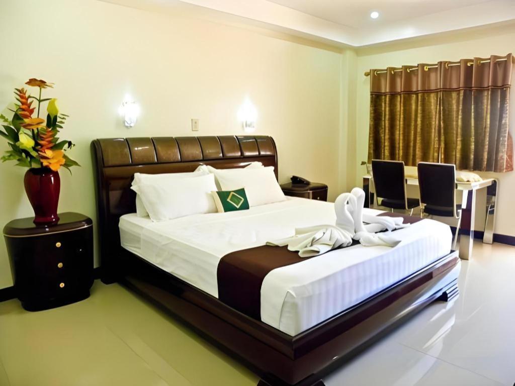 The Premiere Business Hotel Kalibo Eksteriør billede